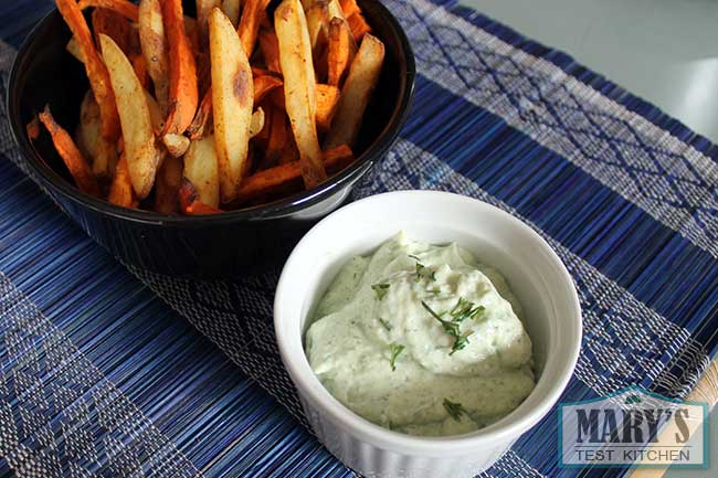 vegan-dilly-dip-with-fries