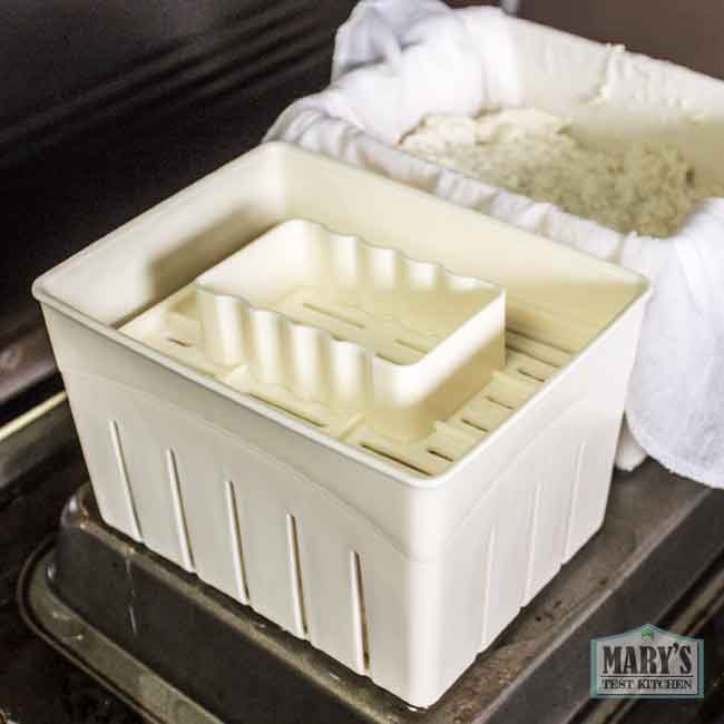 plastic two-piece tofu making mold