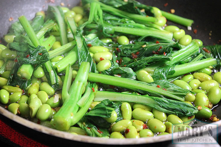 vegan-spicy-edamame-yu-choy-greens