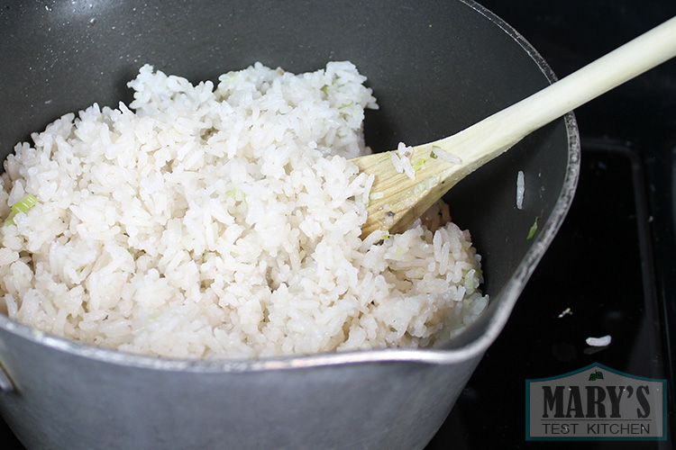 pot of rice that looks plain but it's not