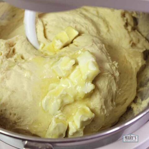 Easy Vegan Milk Bread | Soft Squishable Sandwich Bread – Mary's Test ...
