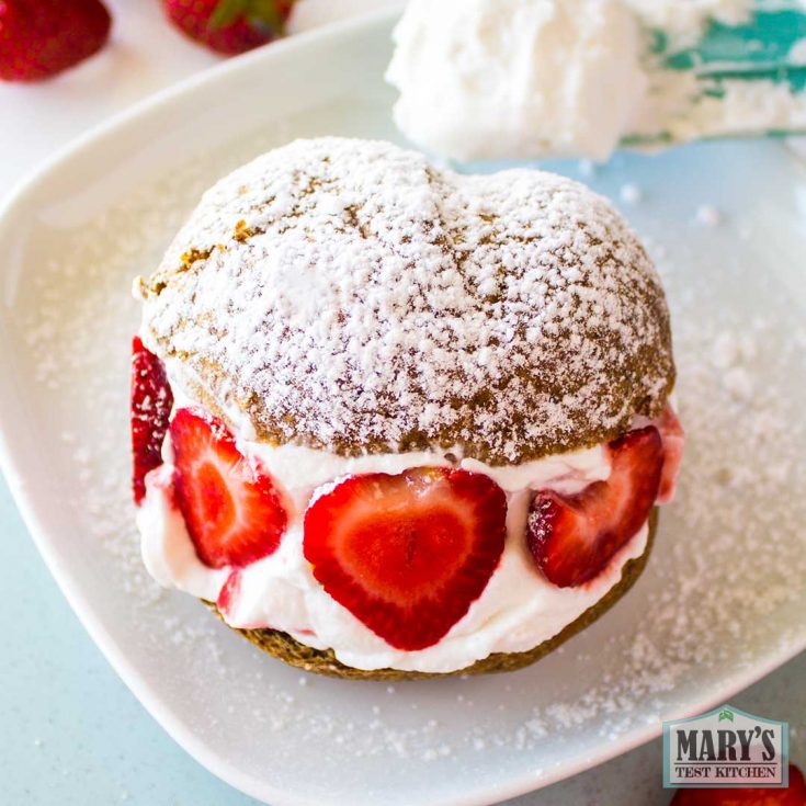 vegan strawberry cream bun