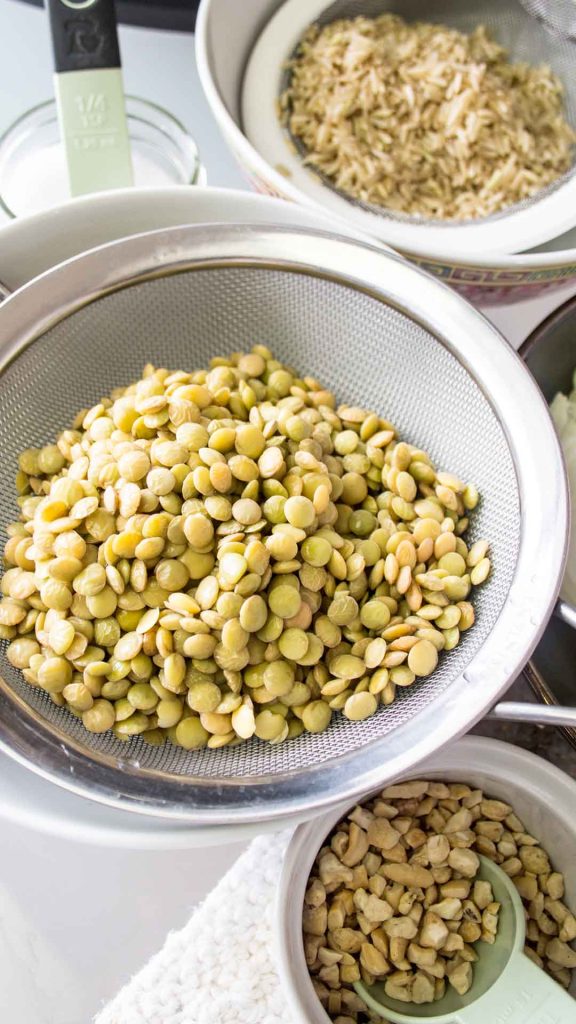 ingredients for rice cooker mujadara