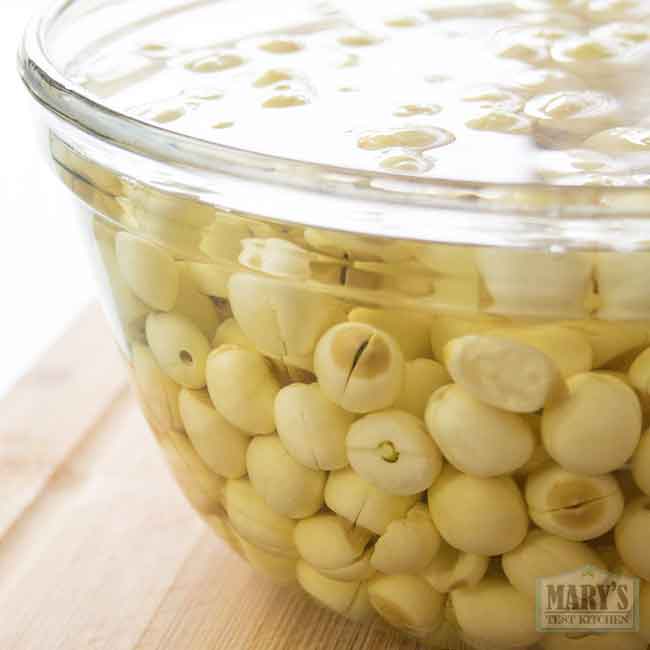 soaking white lotus seeds