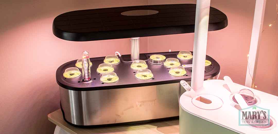 LetPot LPH-SE beside Click and Grow Smart 9